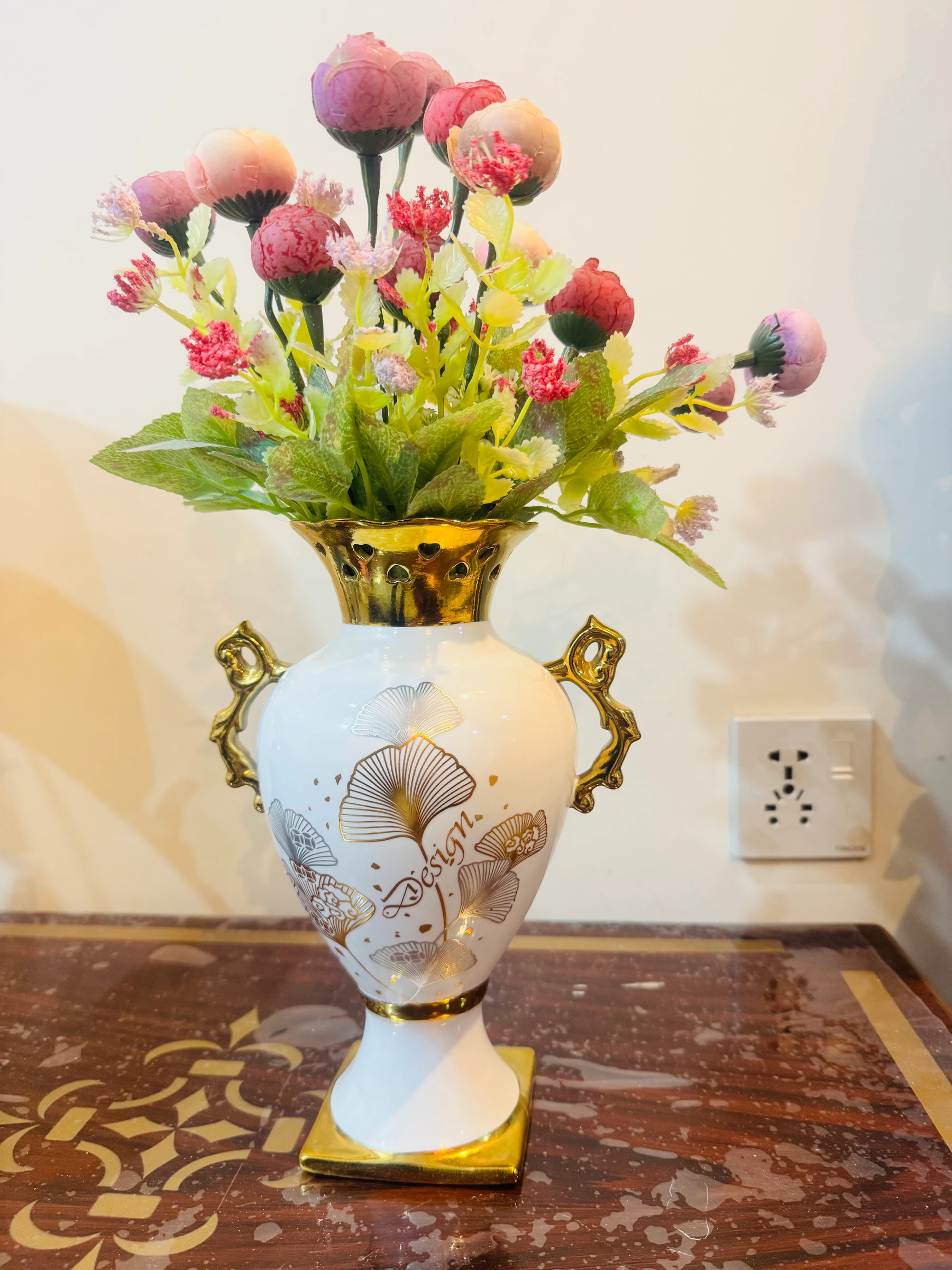 Flower vase